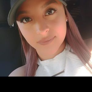 Meet your Posher, Nikki